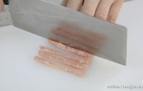 家常肉丝炒面制作技巧（肉丝炒面怎么做才好吃窍门）插图10